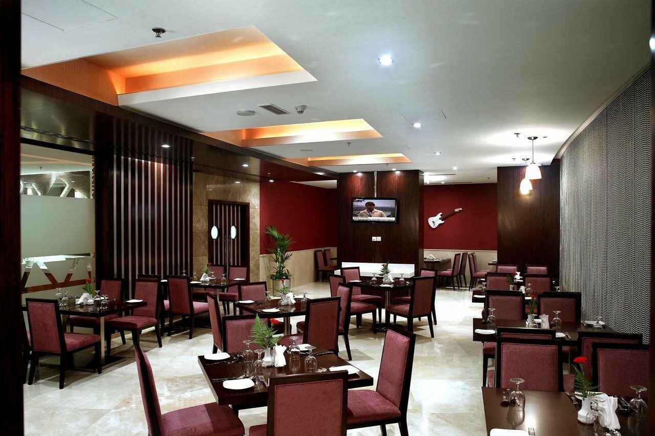 Landmark Grand Hotel Dubaï Restaurant photo